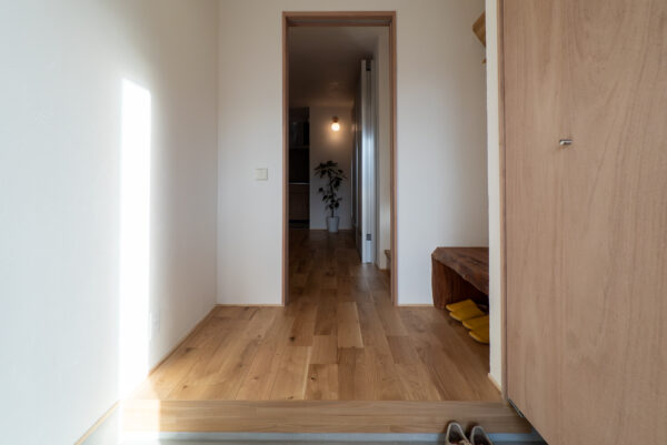 三重県｜設計士が自宅に選ぶ「DOAX」ガラス戸・開き戸・折れ戸