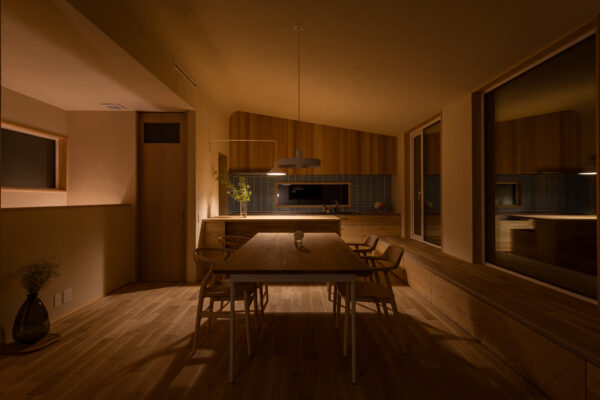 岡山県倉敷市｜オーク×ハイドアで魅せる「MUKUICHI」ガラス戸・引き戸・折れ戸