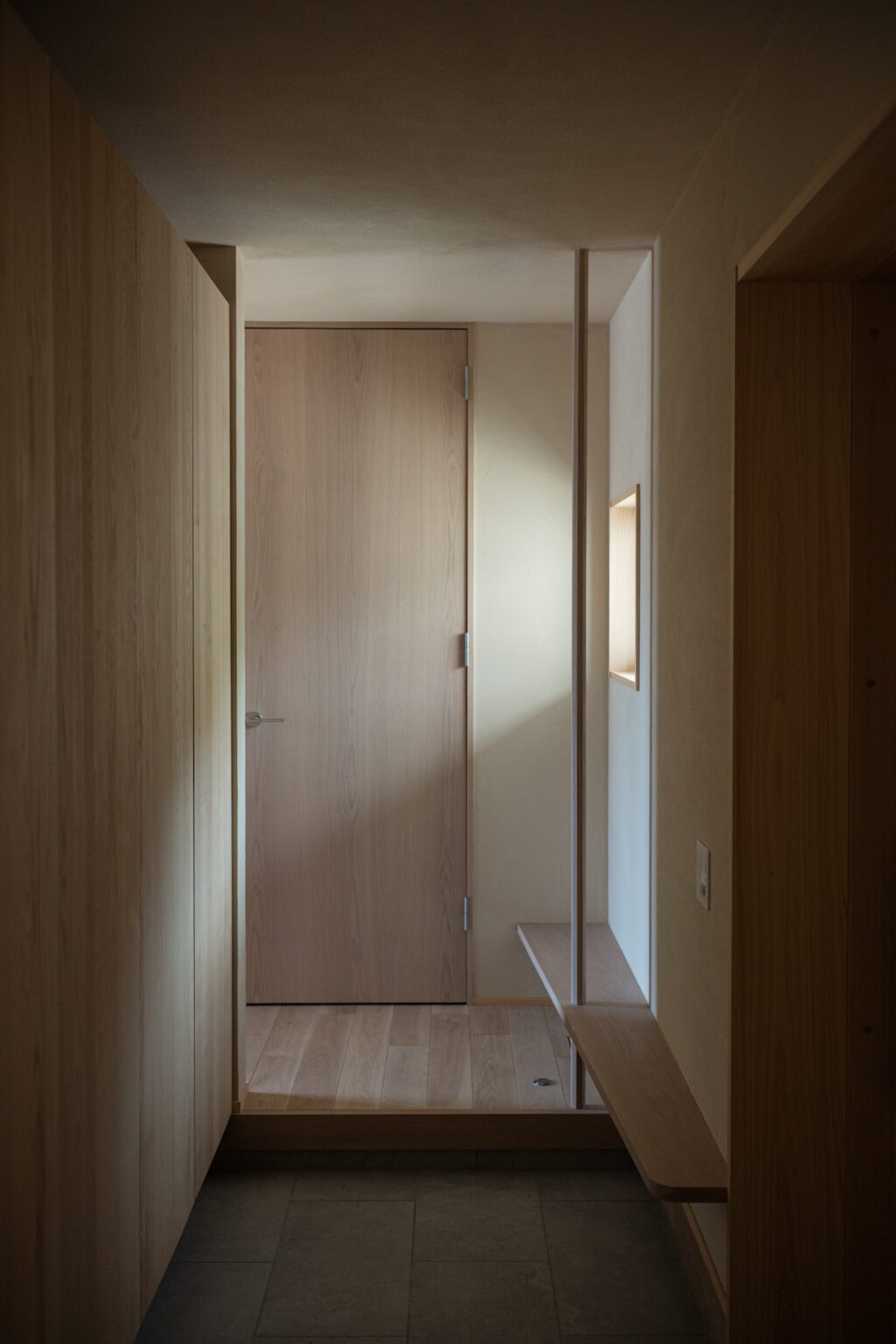 岡山県倉敷市｜オーク×ハイドアで魅せる「MUKUICHI」ガラス戸・引き戸・折れ戸